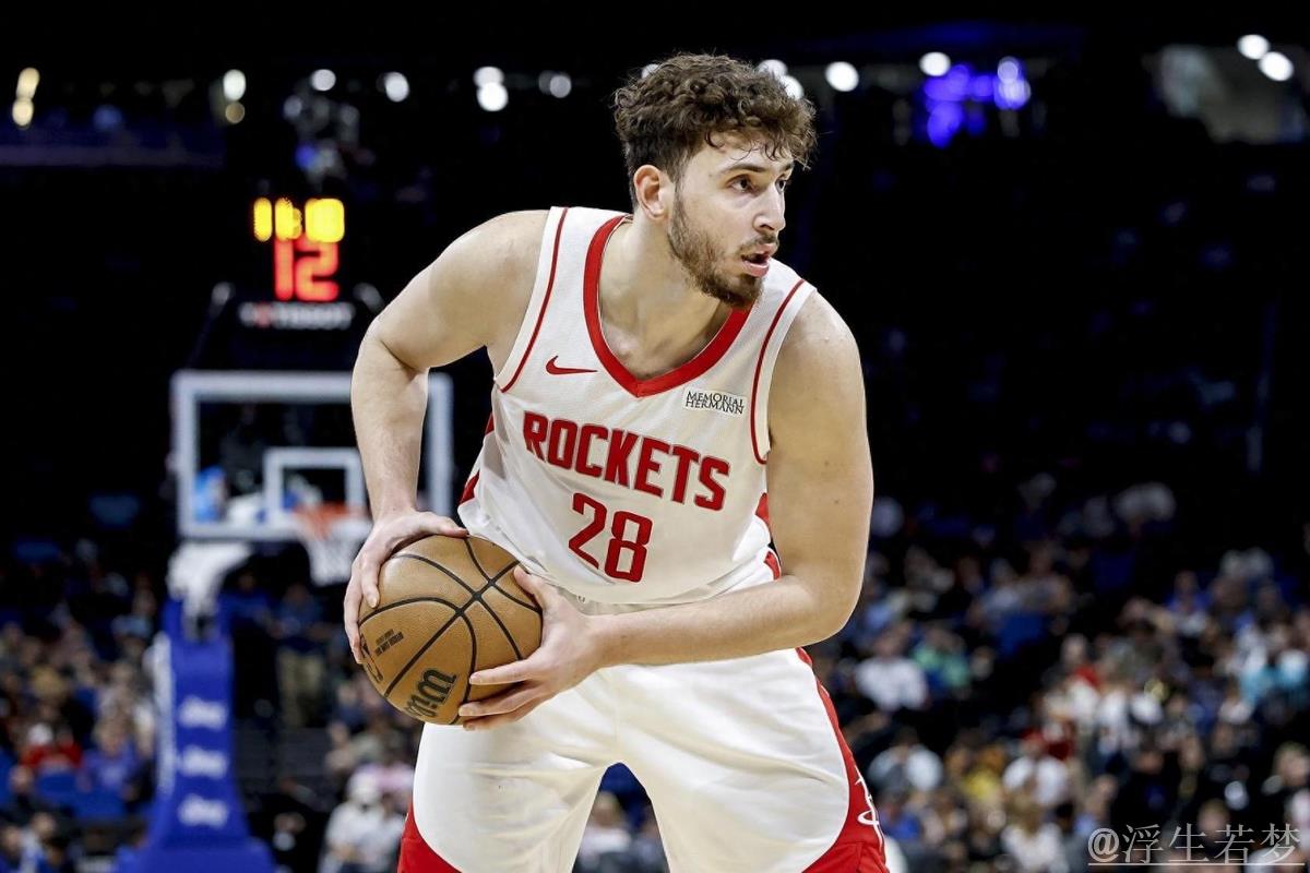 范弗里特突袭受阻 申京篮下强打得手